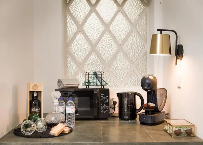 Almada Charm & Gasthuis 4*