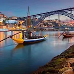 Almada Charm & 4* Porto