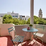 Almada Charm & Guest house