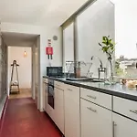 Almada Charm & 4* Porto