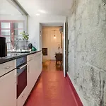 Almada Charm & Guest house