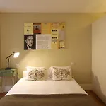 Almada Charm & Guest house 4*