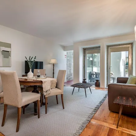 Almada Charm & 招待所