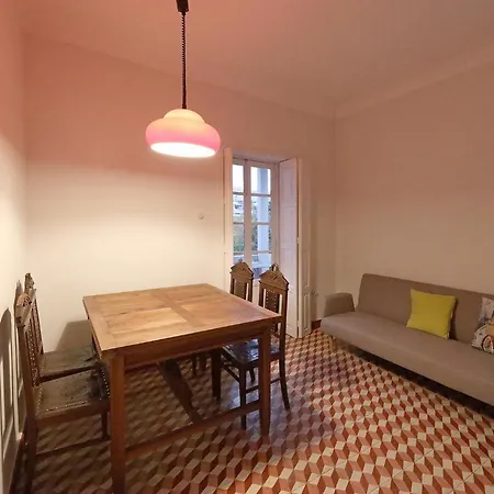 Almada Charm & 4* Oporto