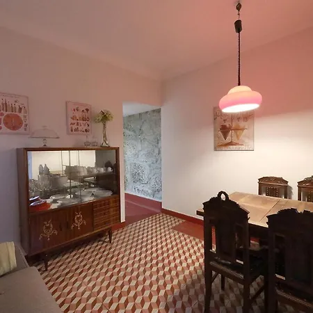 Almada Charm & 4* Oporto