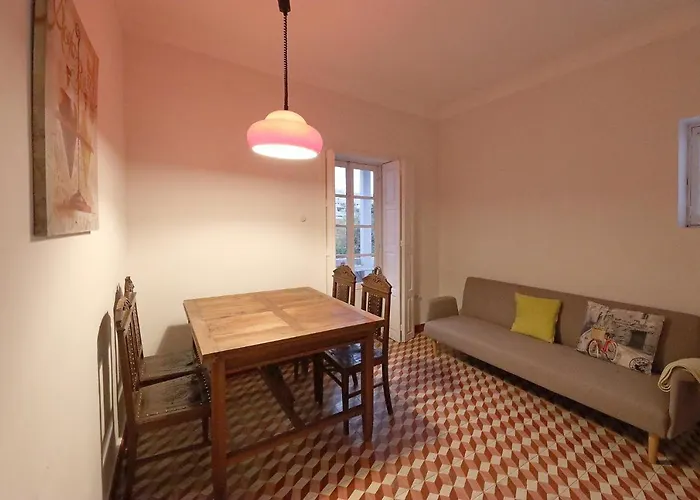 Almada Charm & 4* Oporto