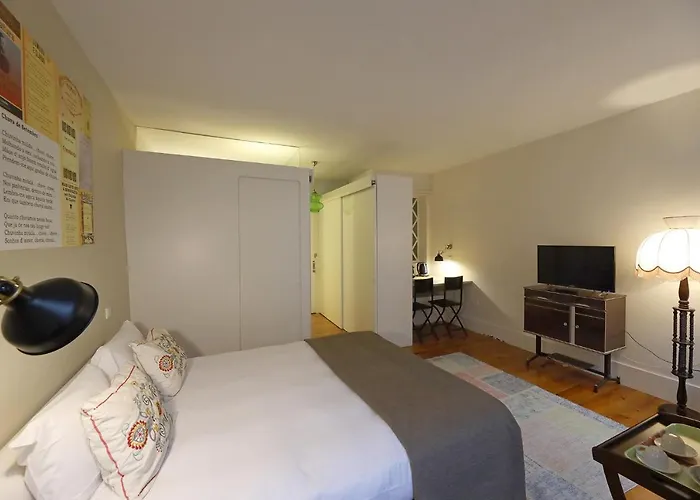 Almada Charm & 4* Oporto