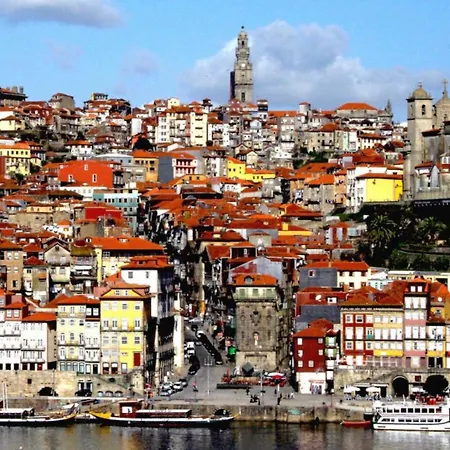 Guest house Almada Charm &