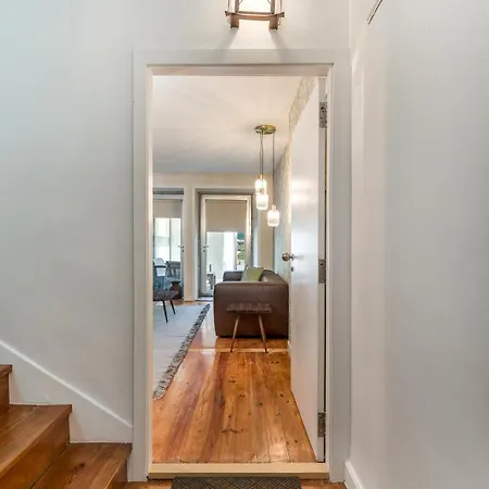 בית הארחה Almada Charm &