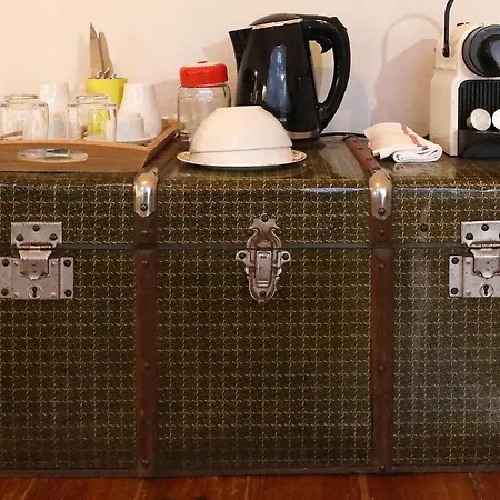 Almada Charm & פורטו