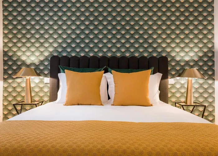 Guest house Almada Charm &