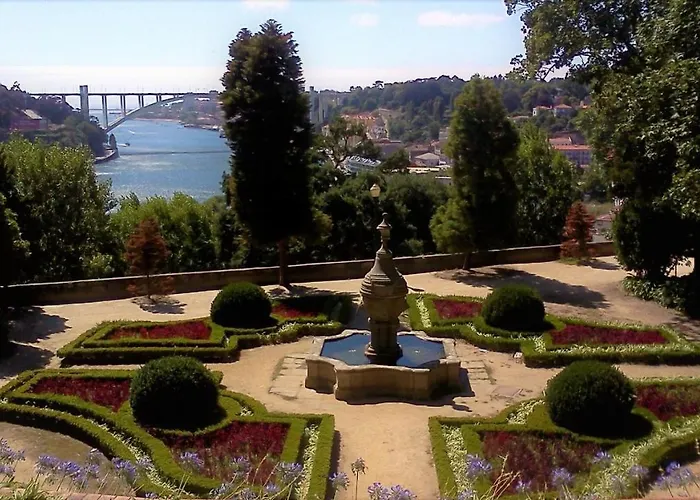 Guest house Almada Charm &