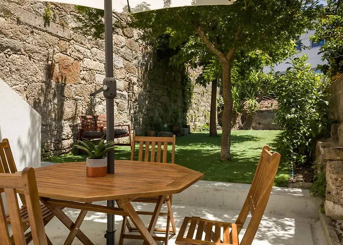 Almada Charm & Guest house Porto