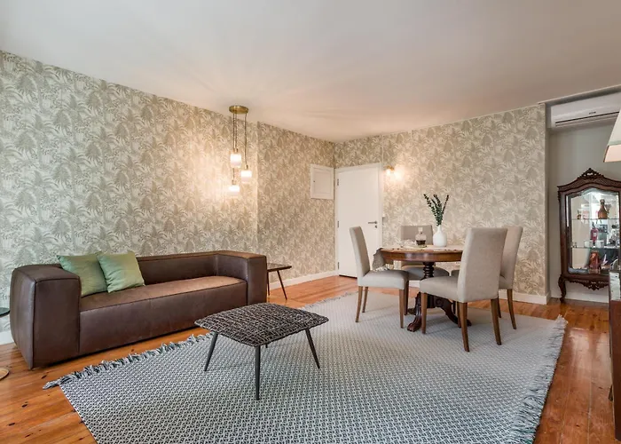 Guest house Almada Charm &