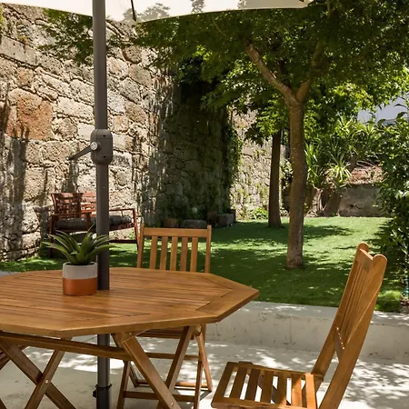 Almada Charm & Gasthuis Porto