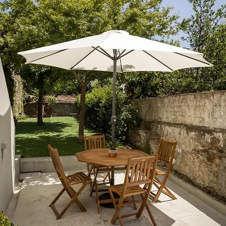 Almada Charm & Gasthuis