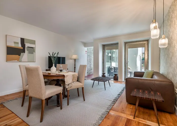 Almada Charm & 招待所